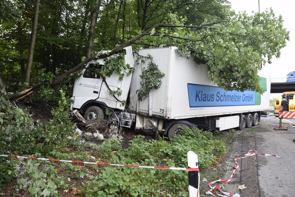 Schwerer VU A 3 Rich Oberhausen Hoehe AK Leverkusen P336.JPG - Miklos Laubert